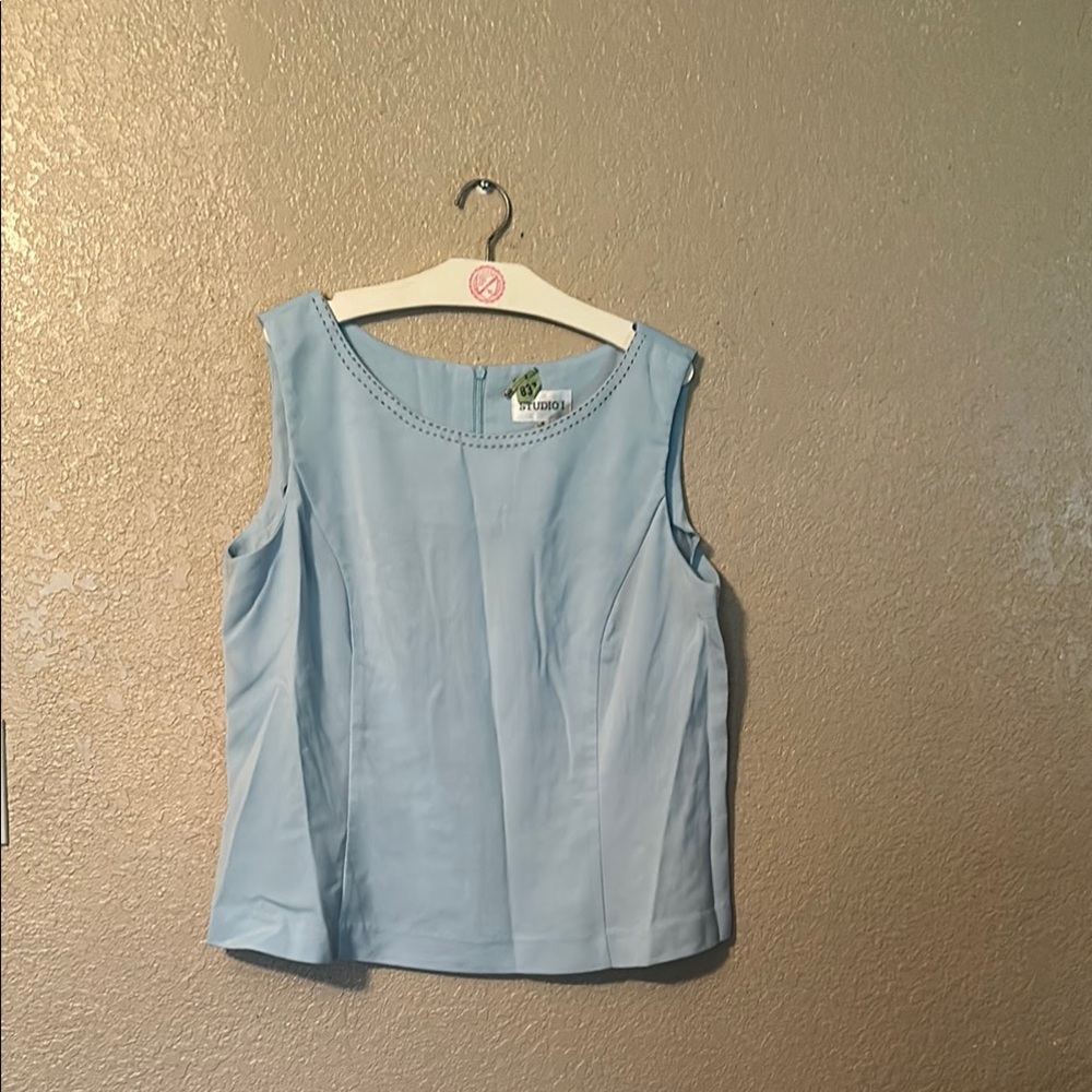 Studio 1 size 18?Light Blue Sleeveless Top and jacket missing button